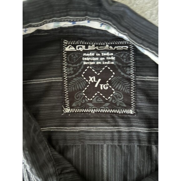 Quiksilver Button Up Black White Pin Stripe Floral Cuff Size XL - Picture 5 of 10